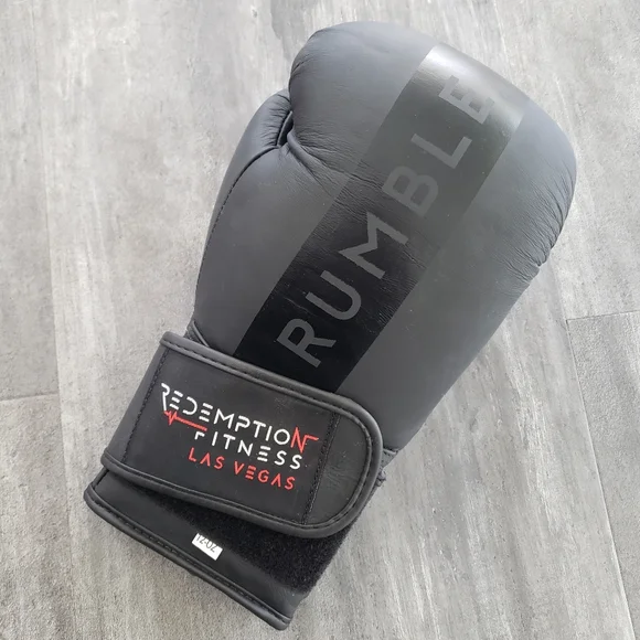RUMBLEBlack Boxing HIIT Glove